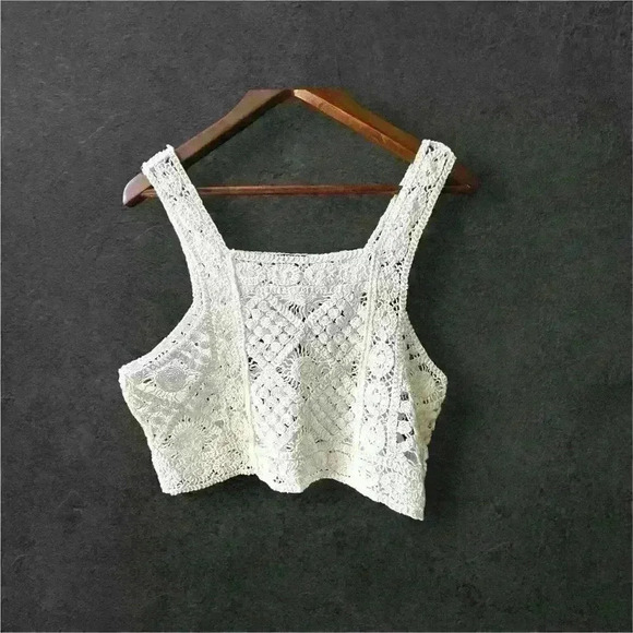 Julia by Love J White Cropped Crochet Top with Sun Design Women’s Size L Large - Picture 4 of 8